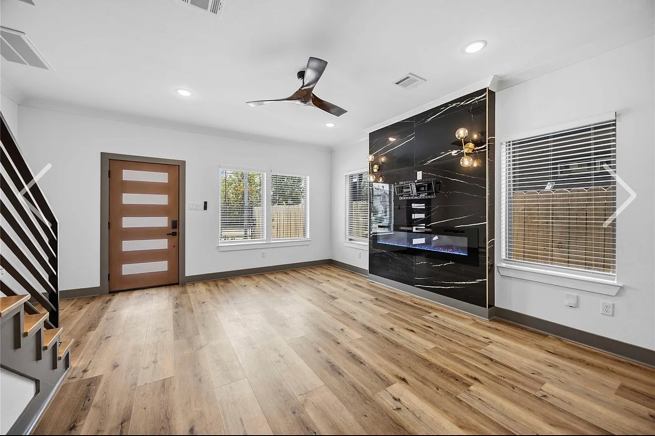 3 bed, 2.5 bath, 1400 sqft, $1,900 — Photo 3