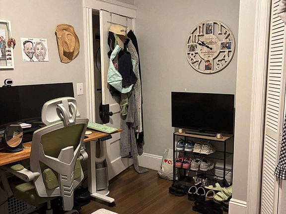 4th image of 17 Howes St APT 2