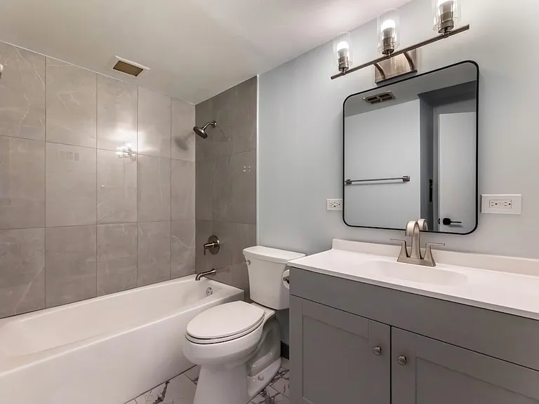 6419 S Oak Park Ave #E16 — Photo 8
