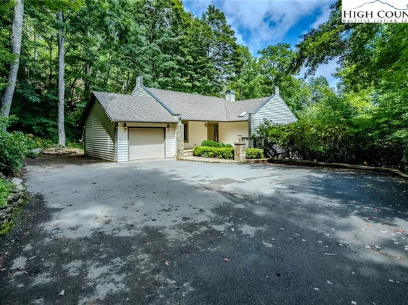 302 Water Court Lane, Linville, NC 28646
