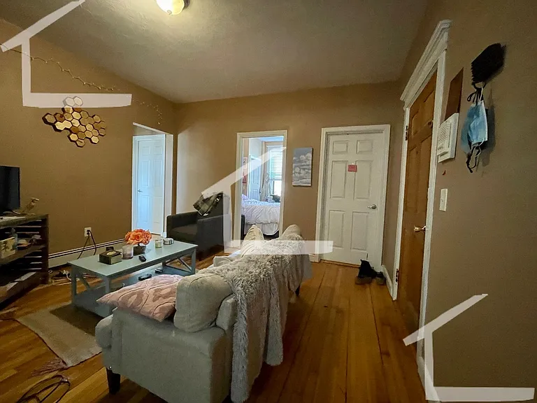 8 Glenville Ave #3R — Photo 26