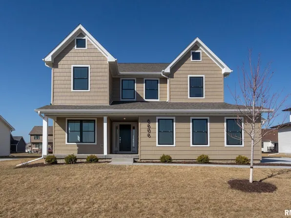 6606 Pelican St, Bettendorf, IA 52722