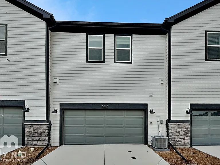 6357 N Netherland Ct — Photo 18