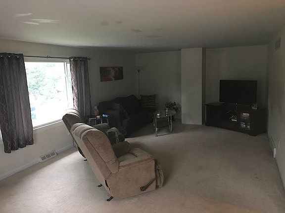 2nd image of 144 S Seine Dr