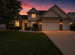 720 NE 42nd St, Ankeny, IA 50021