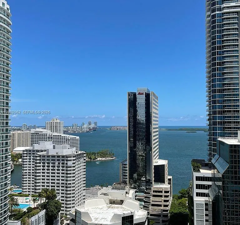 1010 Brickell Ave #2704