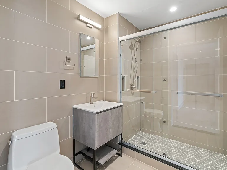 33-25 Junction Blvd #2C — Photo 5