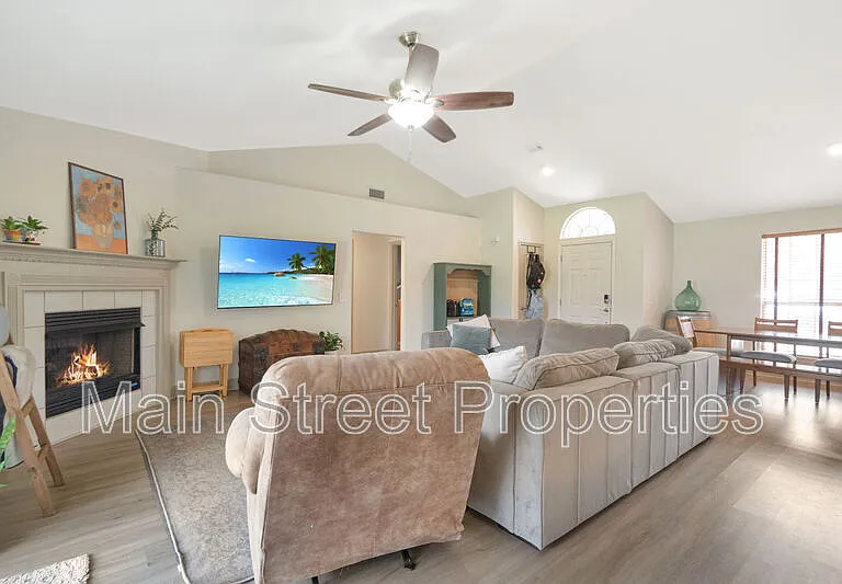 3312 Pitcher Plant Cir — Photo 2