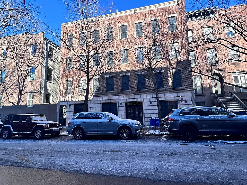 1st image of 151 Carroll St APT 1B