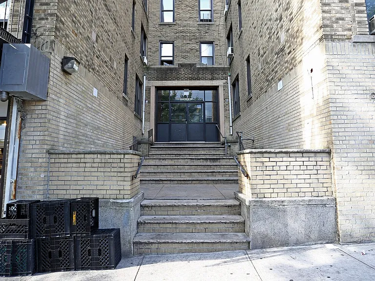 510 W 218th St #5A — Photo 7