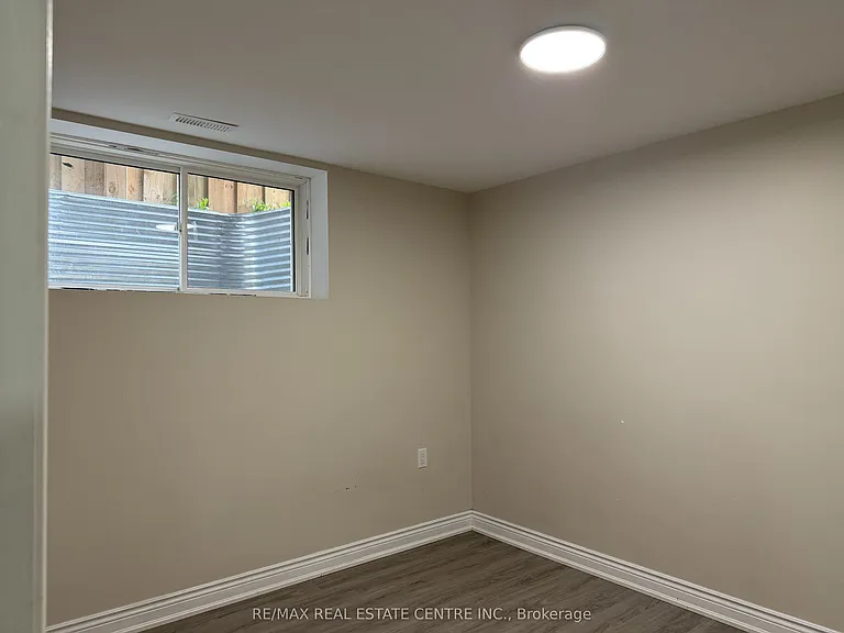 320 Sedgewood St #BASEMENT — Photo 13