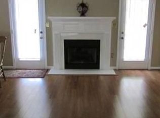 4 Little Fox Ct, Greer, SC 29650