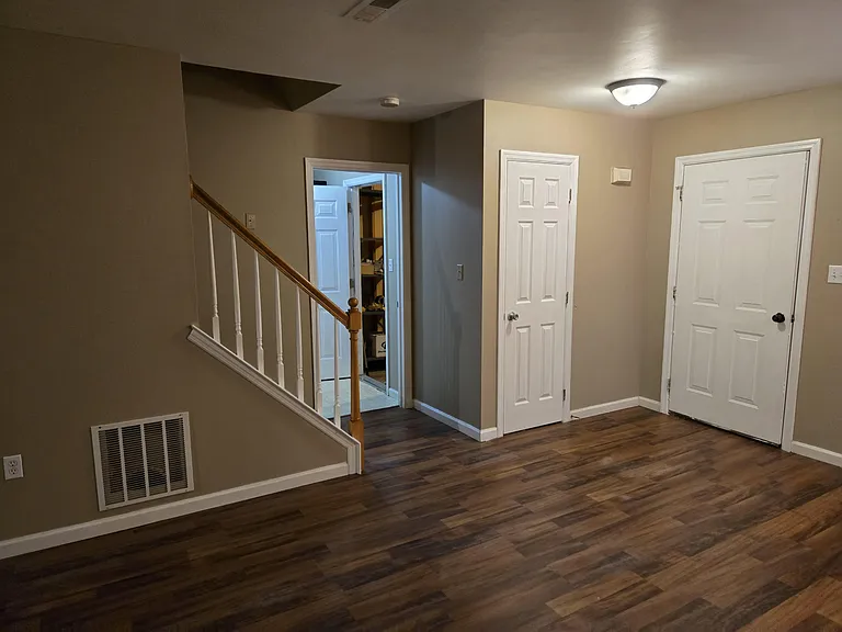 55 Stonecrop Ln — Photo 6
