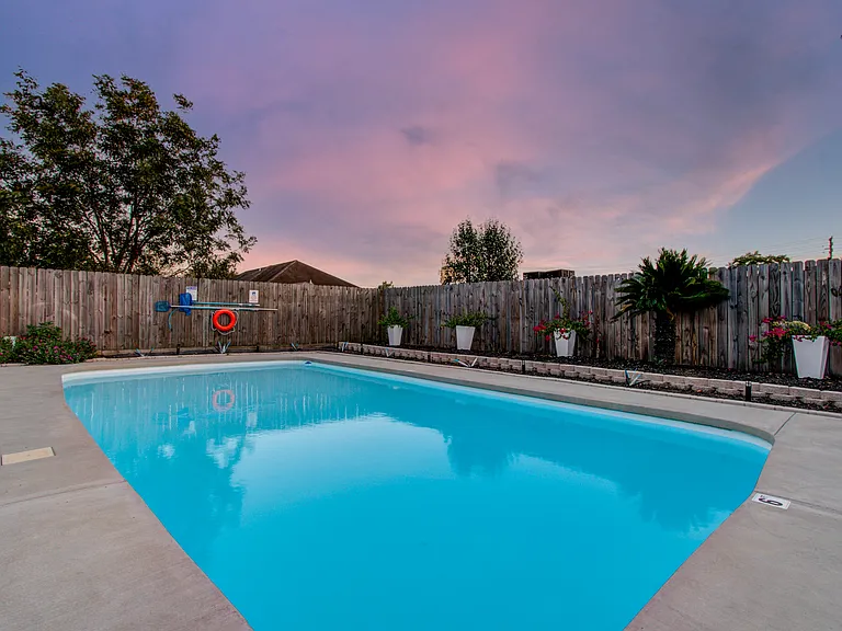 10606 Kirkwren Dr — Photo 32