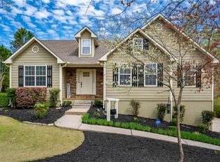 7015 Crossview Dr, Cumming, GA 30041