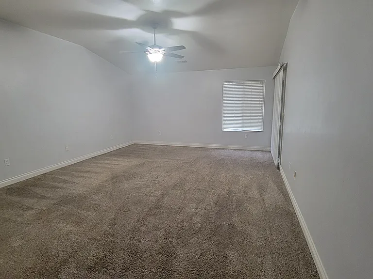 10919 Golden Valley Dr — Photo 12