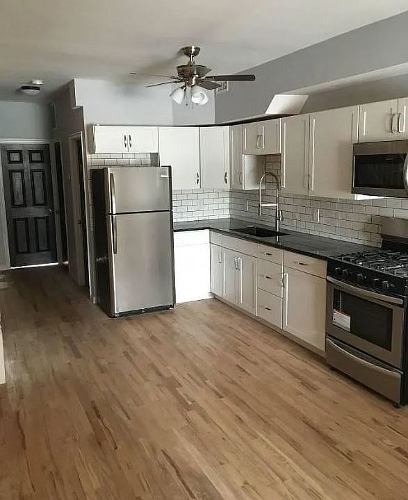 1st image of 307 W 27th St