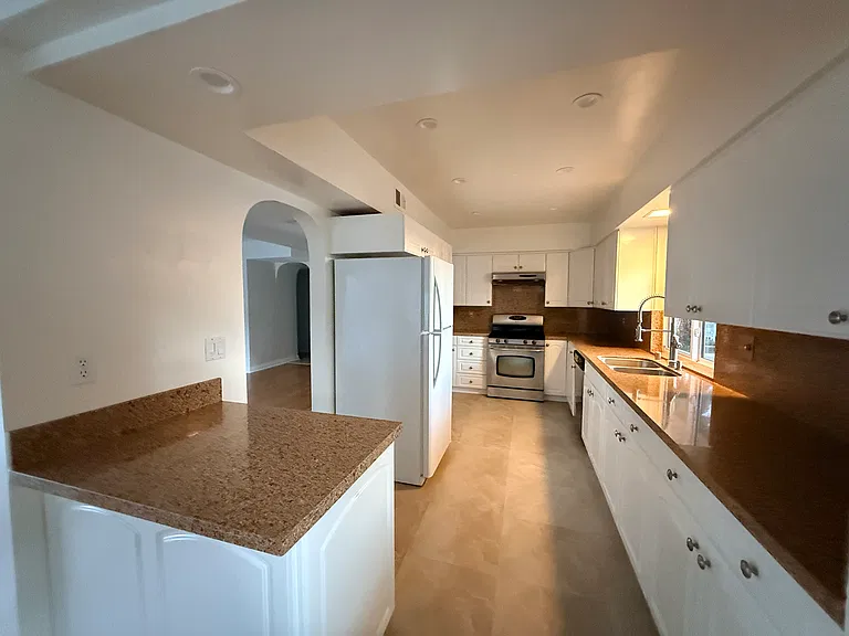 410 N Canyon Blvd — Photo 16