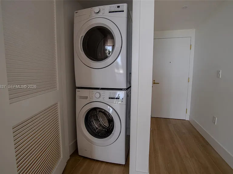 90 NE 32nd St #824 — Photo 10