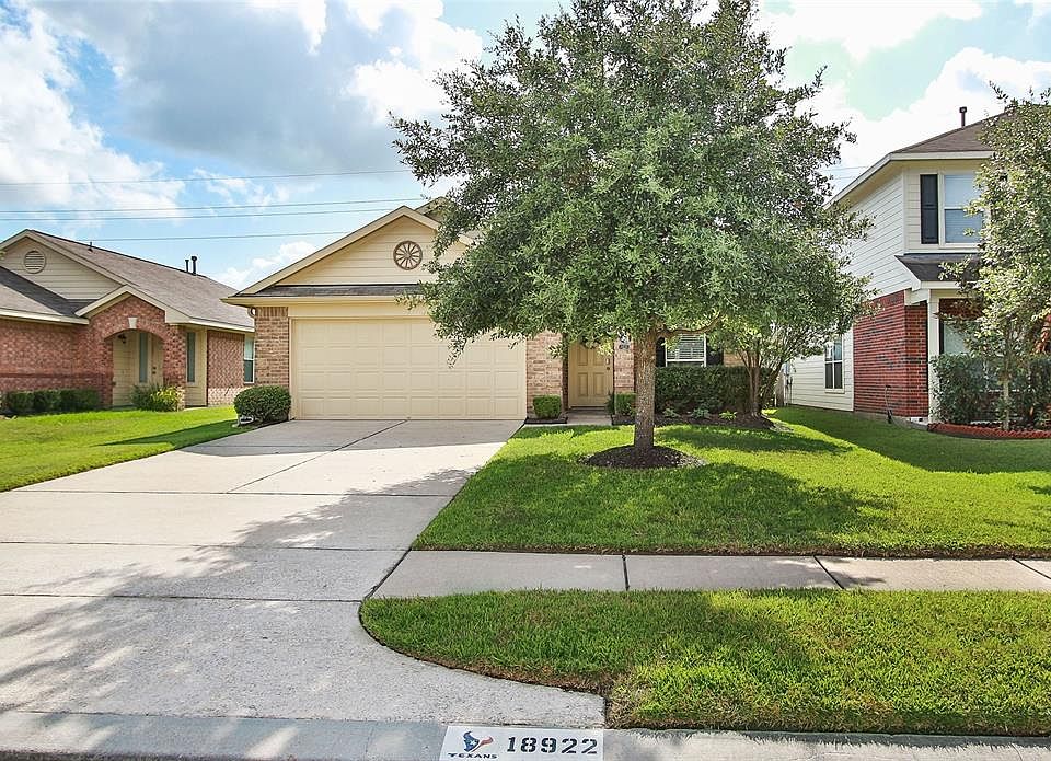 1st image of 18922 Bressingham Dr