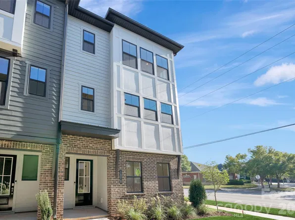 14018 Meera Ln, Charlotte, NC 28277
