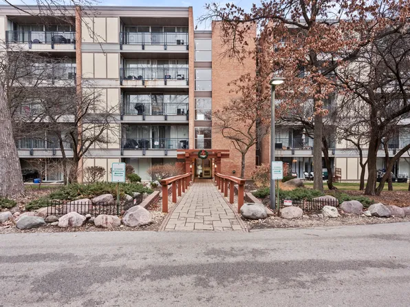 6020 Oakwood Dr APT 3K, Lisle, IL 60532