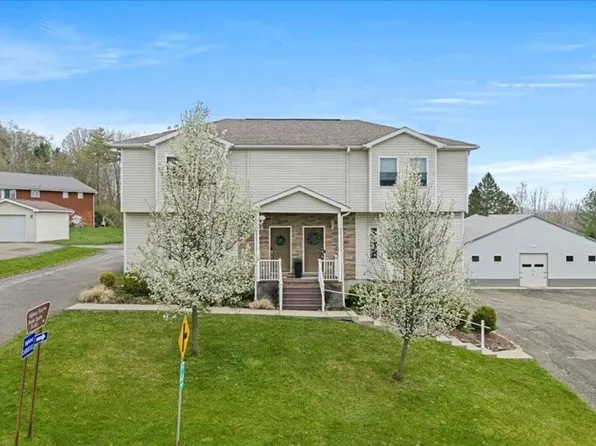 1056 Taft Ave, Endicott, NY 13760