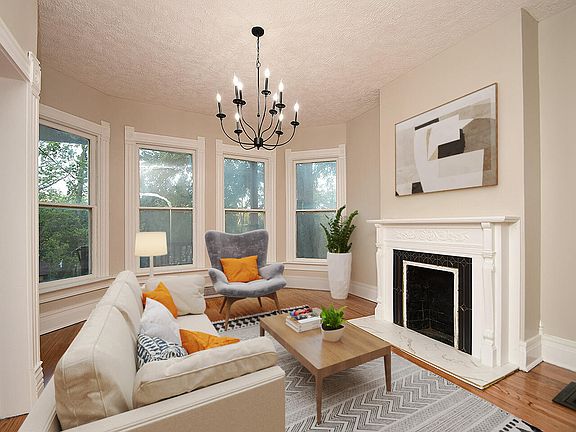 2nd image of 407 Park Ave