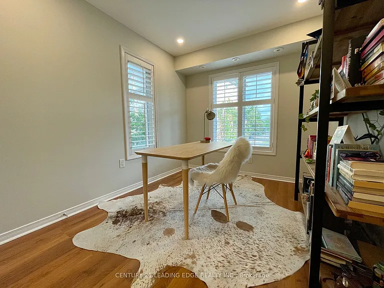 2083 Bur Oak Ave — Photo 18