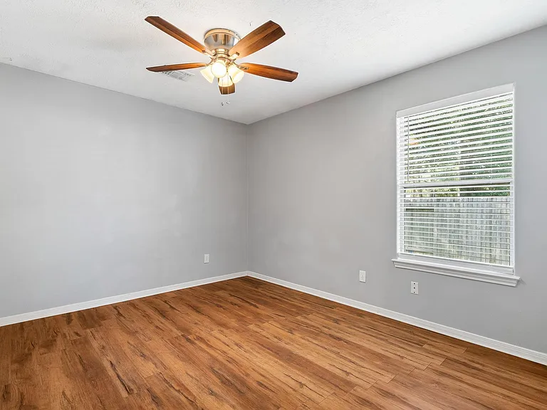 16394 Long Valley Ct — Photo 26