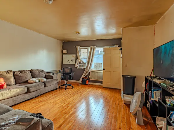 86 Van Siclen Avenue image 6 of 13