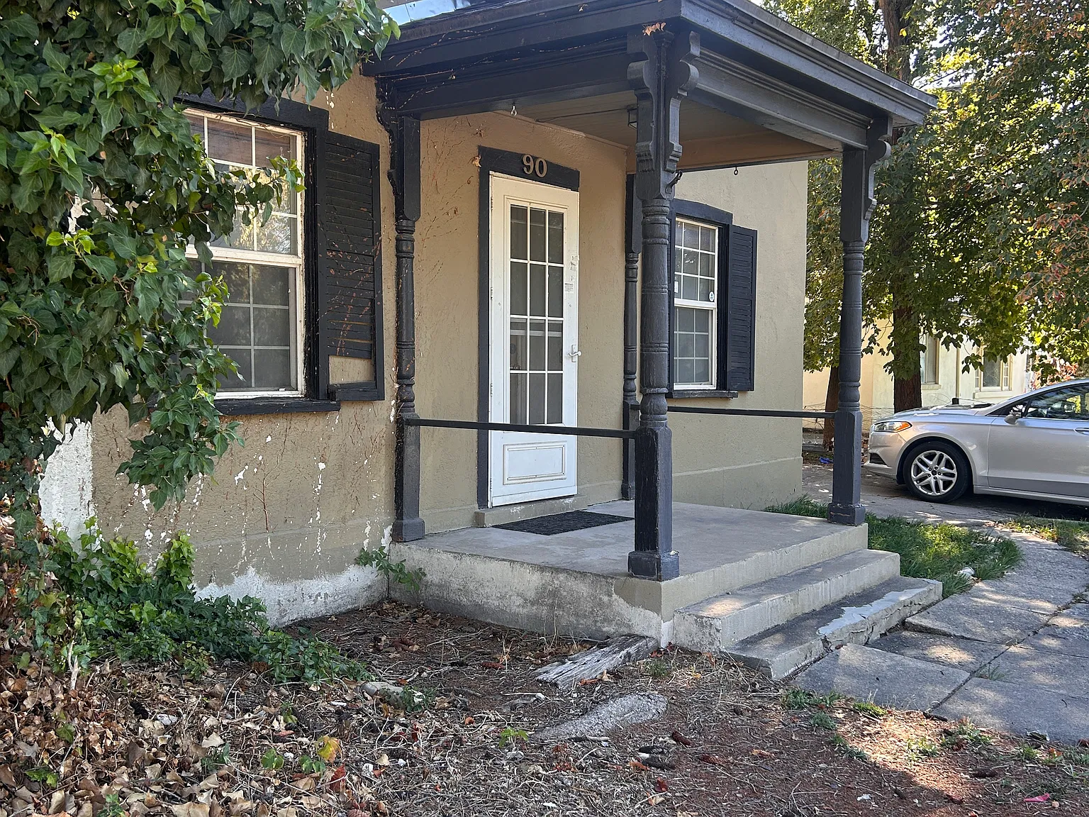 3 bed, 1225 sqft, $1,899 — Photo 1