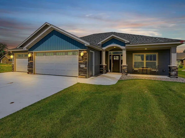 5845 Rivers Edge Dr, Saint Cloud, MN 56303