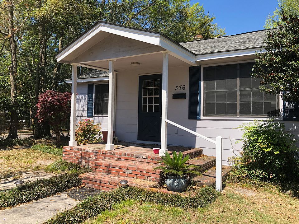 1st image of 376 East Dr