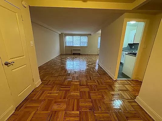 1st image of 16605 Highland Ave APT 1D