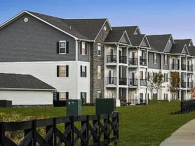 Residence at Cook's Pointe — Photo 53