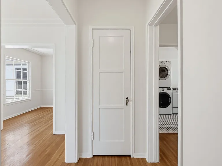 455 N Hayworth Ave — Photo 19