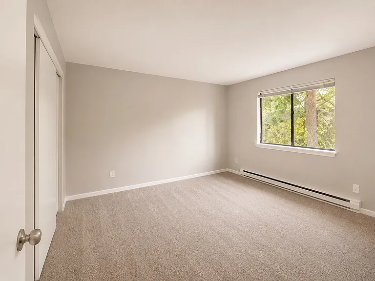30 Hart Cir #6 — Photo 3