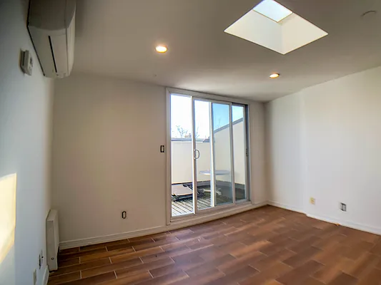 Rented by Francine Realty | media 18