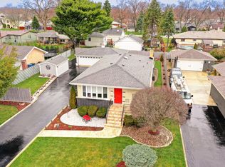 7918 W 99th Pl, Palos Hills, IL
