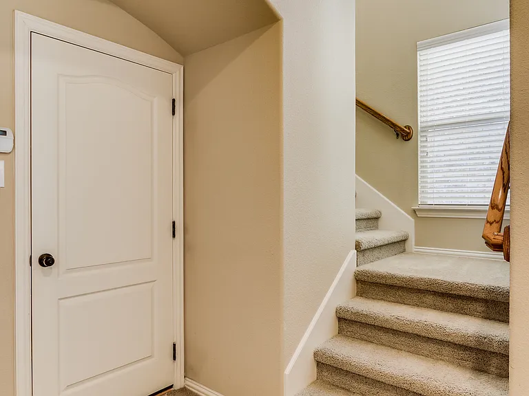231 Carrington Ln — Photo 25