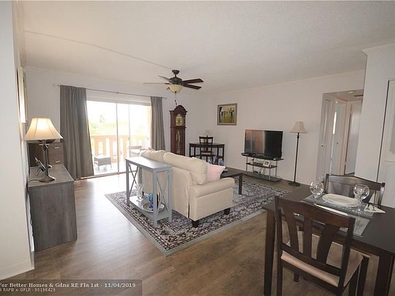2nd image of 900 River Reach Dr APT 305