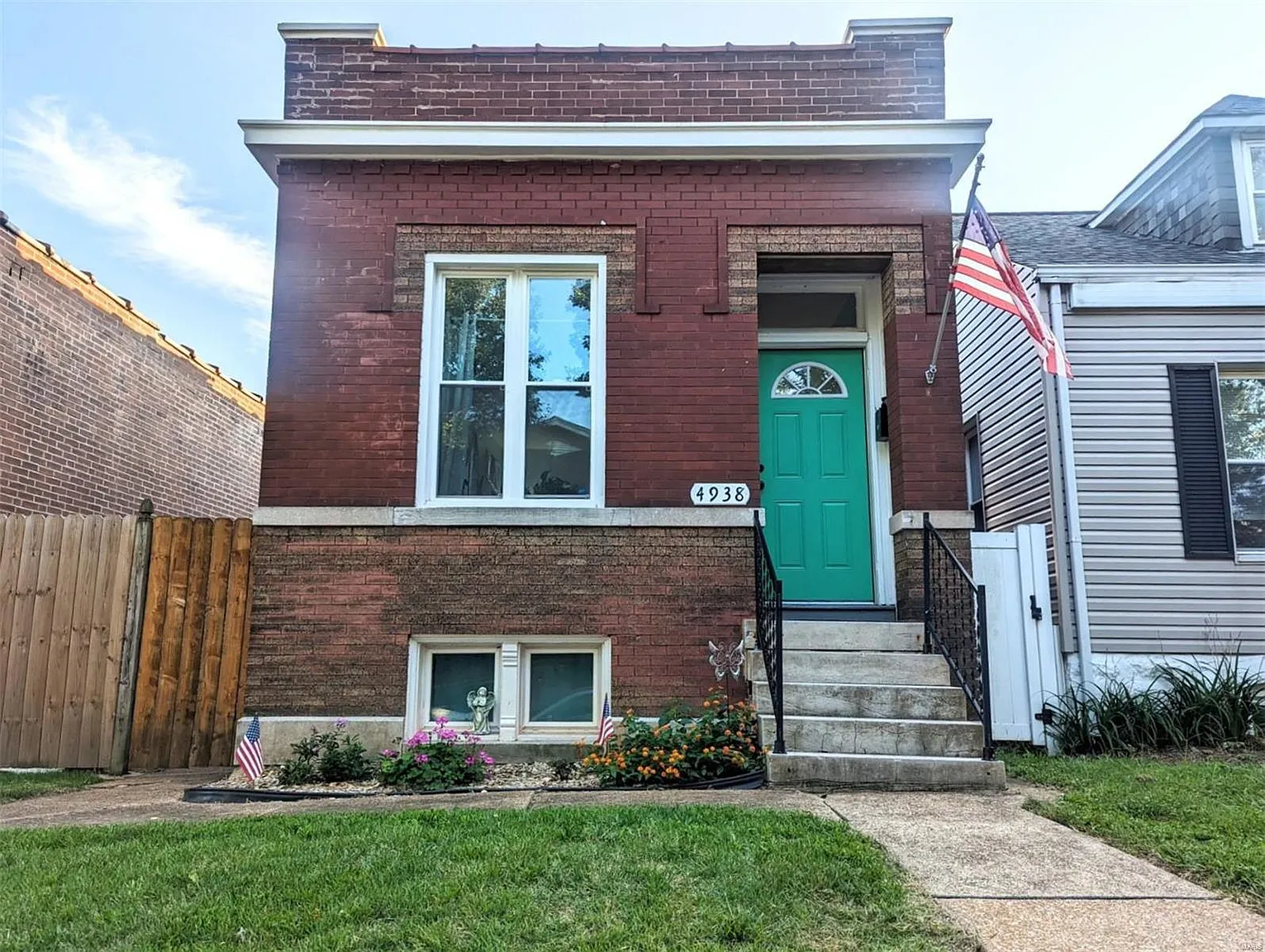 4938 Quincy St photo 1