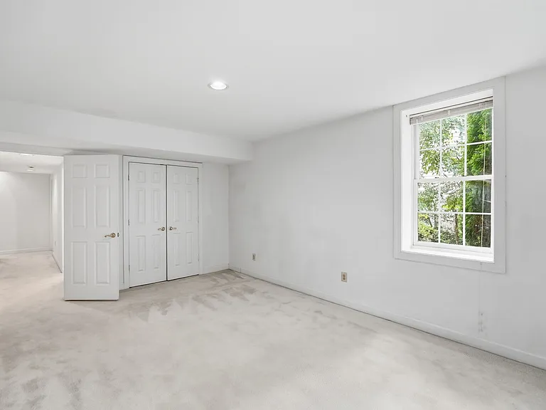 10417 Snow Point Dr — Photo 34