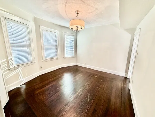 98 Bristol Rd — Photo 4