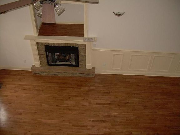 2nd image of 8419 Sophie Ln