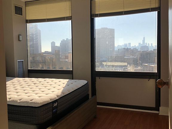2nd image of 600 W Diversey Pkwy APT 705