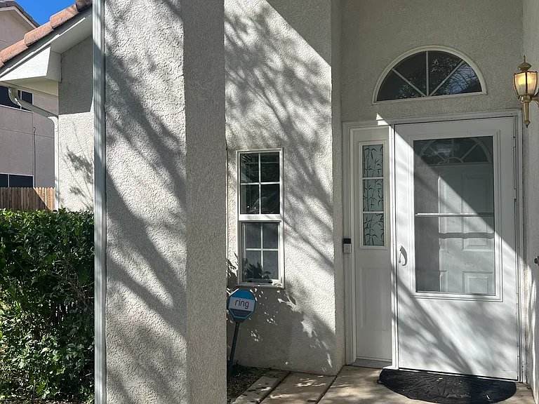 4813 Rosecrest Ct — Photo 1