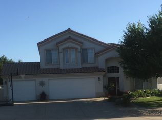714 W 33rd St, Hastings, NE 68901