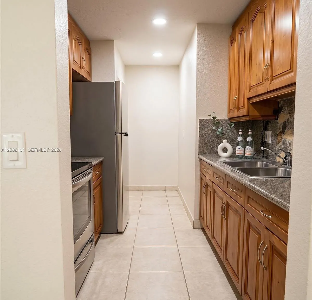Sunset Palms West Condo — Photo 3